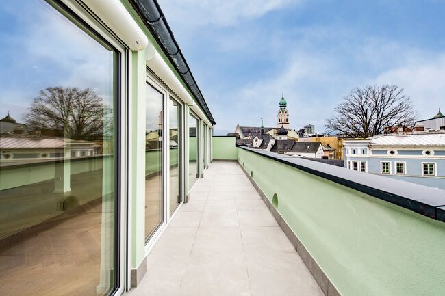 Riesenbalkon mit Alpenblick