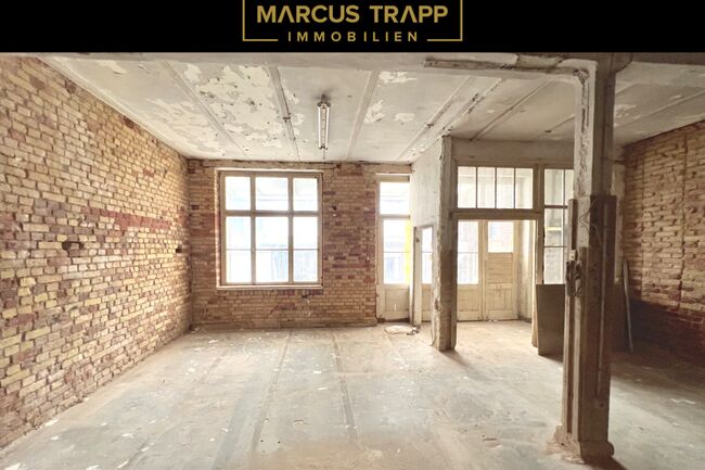 Startbild_Logo_Marcus Trapp Immobilien_schwarz mit KW Kopie.001